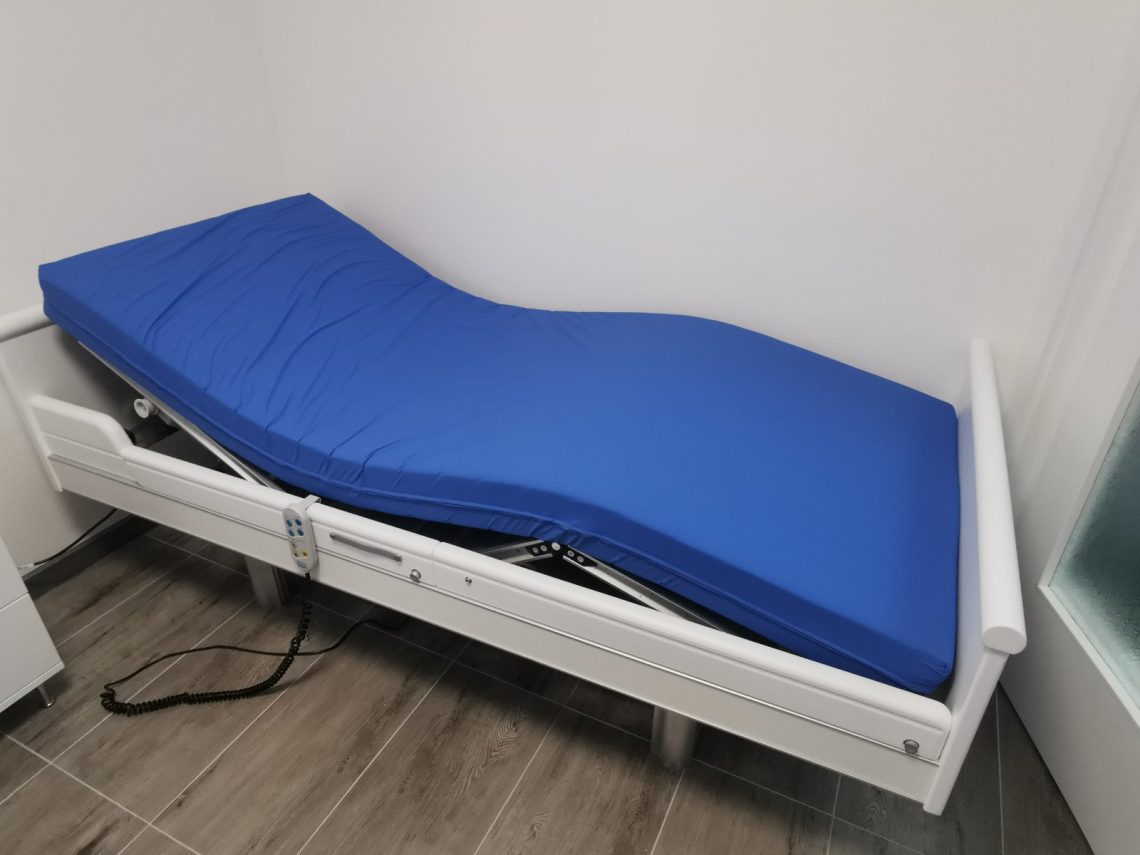 Bolnički krevet na daljinski