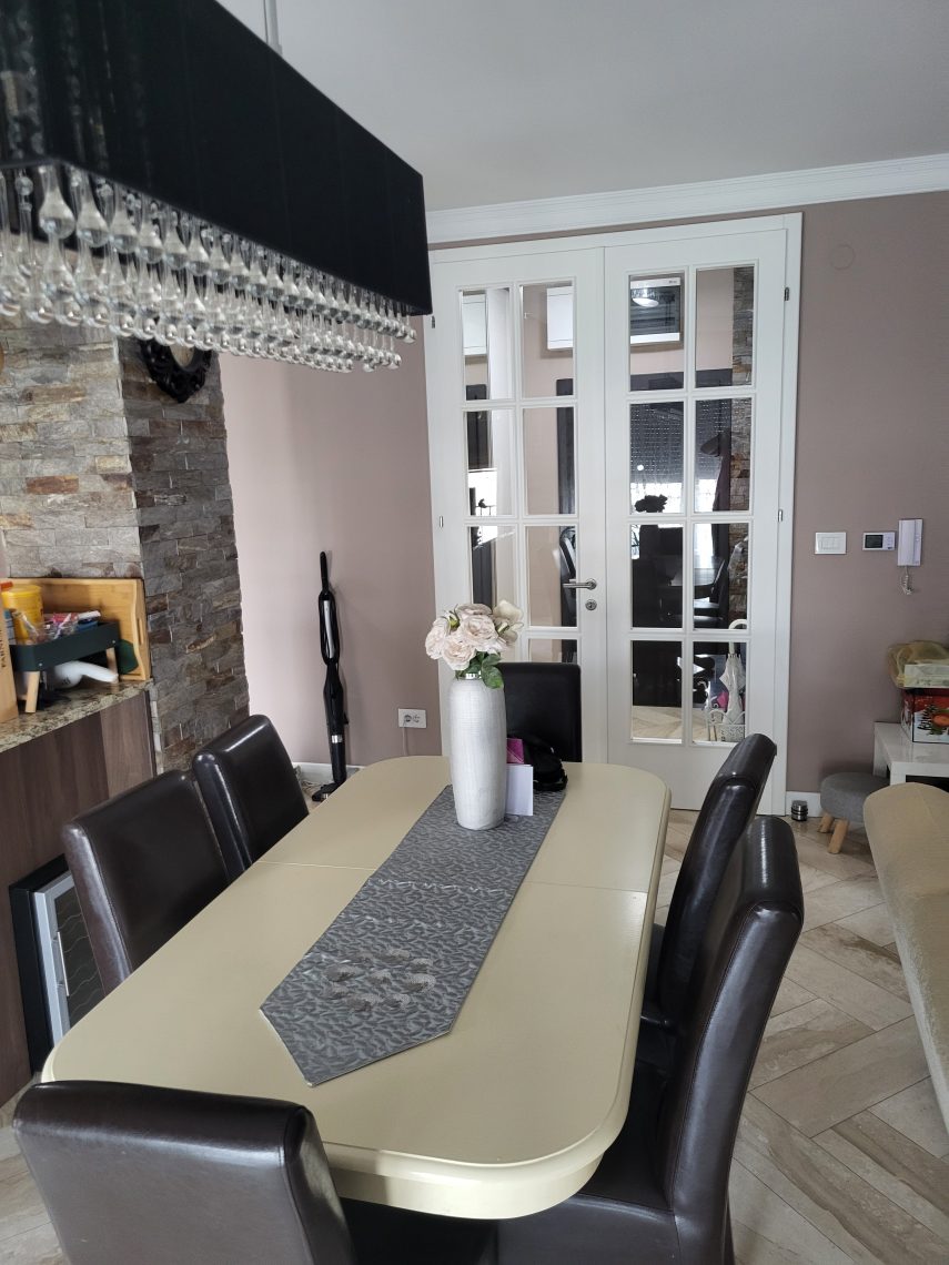 Prodaje se luksuzan stan u Loznici na Lagatoru