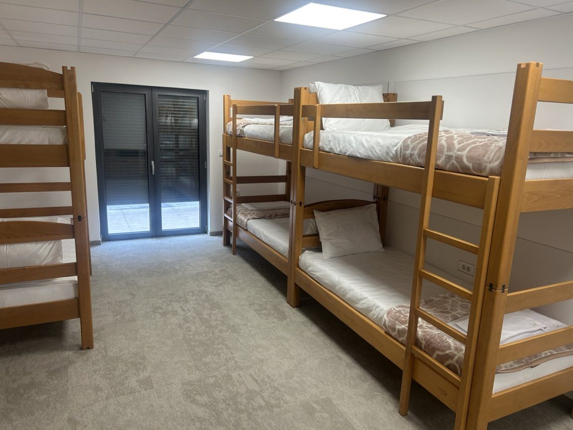 Izdajem sobe u Borči – hostelski tip smeštaja