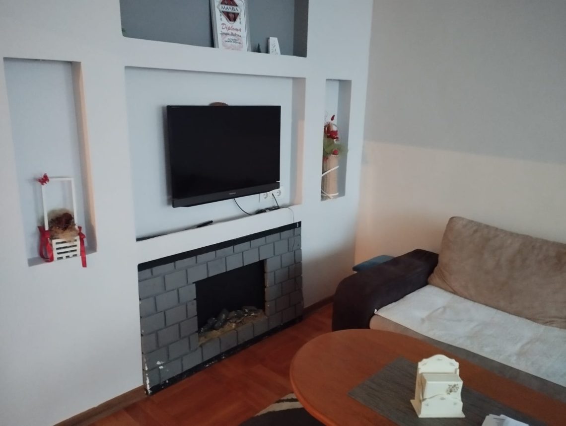 Izdajem dvosoban stan u Šapcu