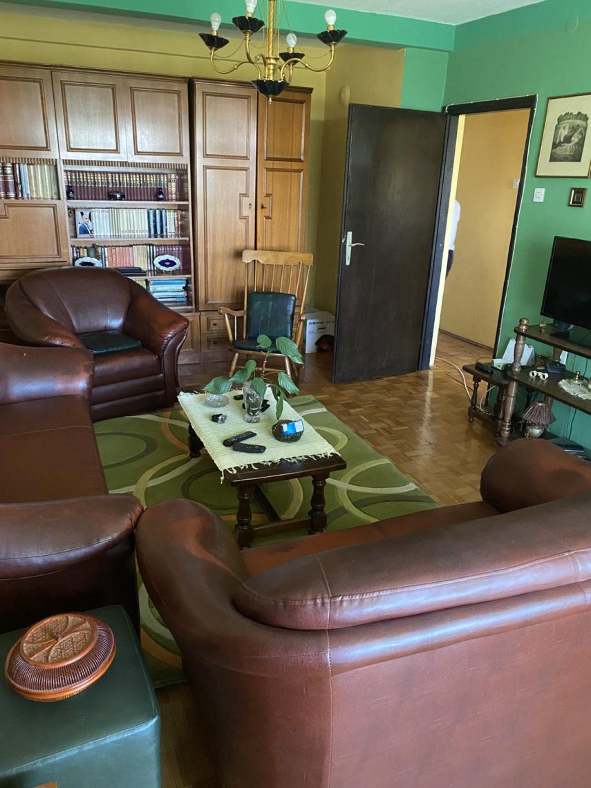 Izdaje se stan u centru Loznice