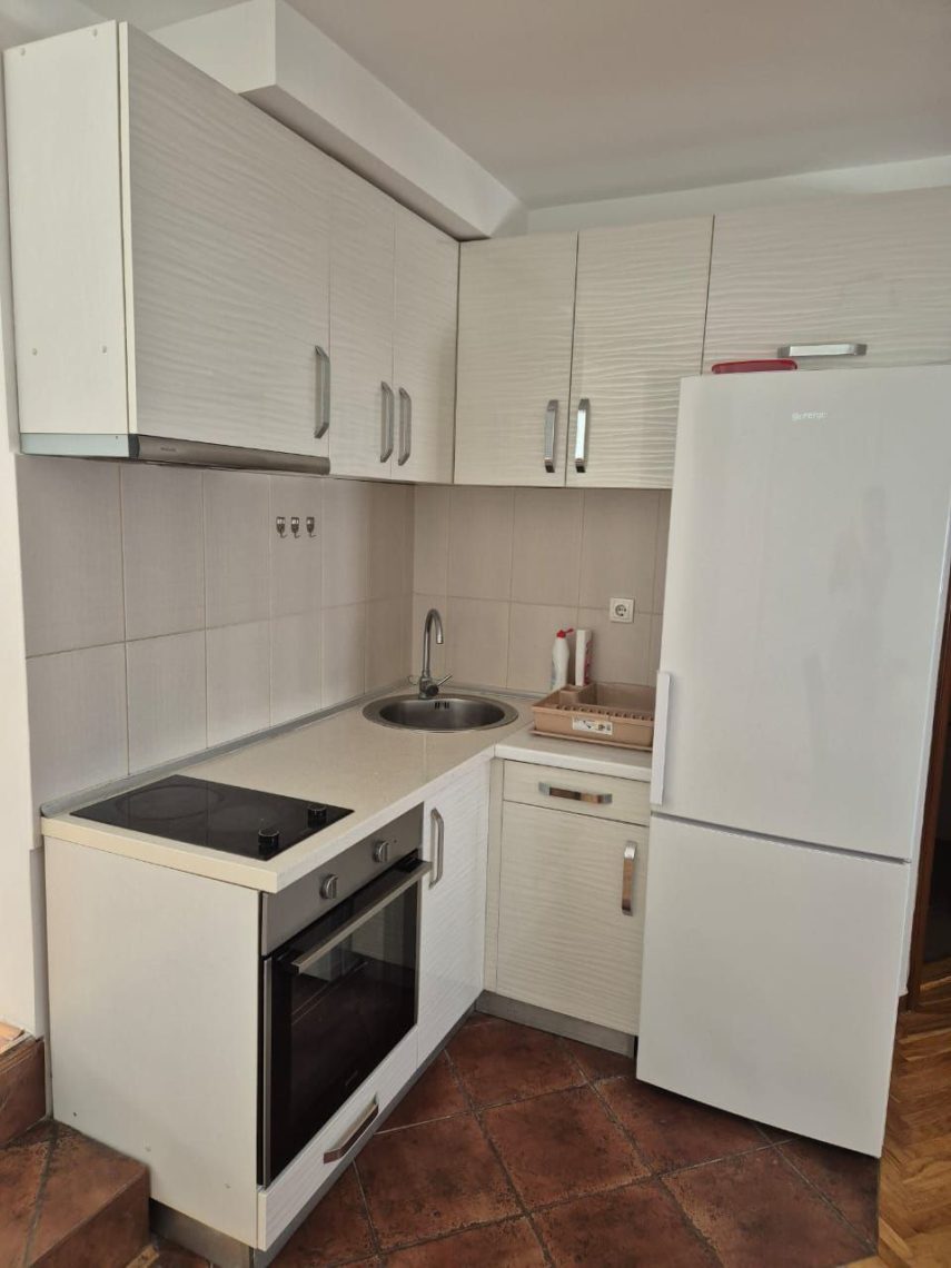 Izdaje se stan u Loznici 57m2