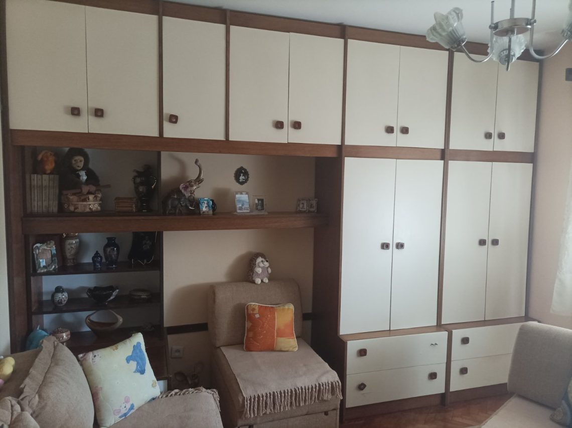 Izdajem sobu učenici