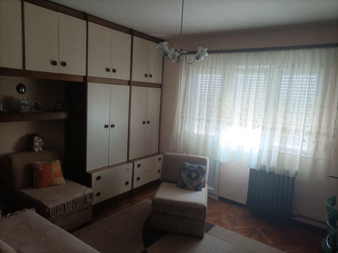 Izdajem sobu učenici