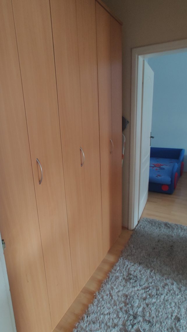 Izdajem stan u centru Šapca