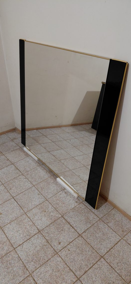 Radni sto,dve komode i ogledalo