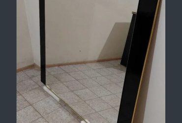 Radni sto,dve komode i ogledalo