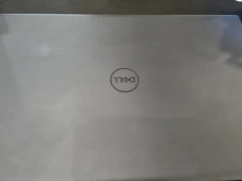 Dell laptop PRODAJEM