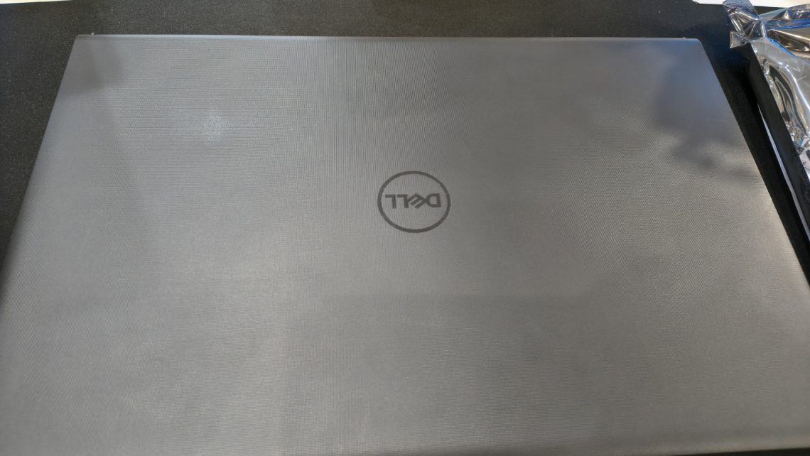 Dell laptop PRODAJEM