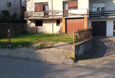 Prodajem kucu 100 metara od valjevskog puta kod Jovan Cvijic skole