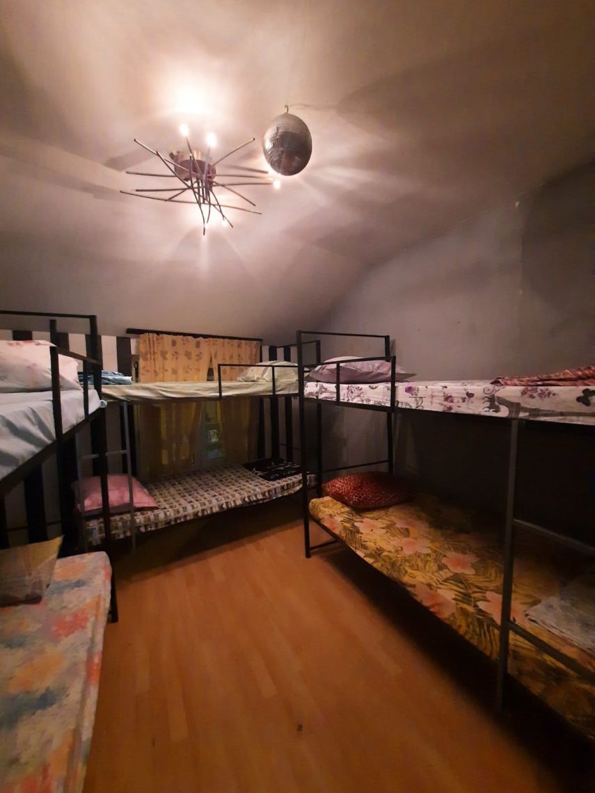 Izdavanje smeštaja za radnike u centru Šapca(131m2)