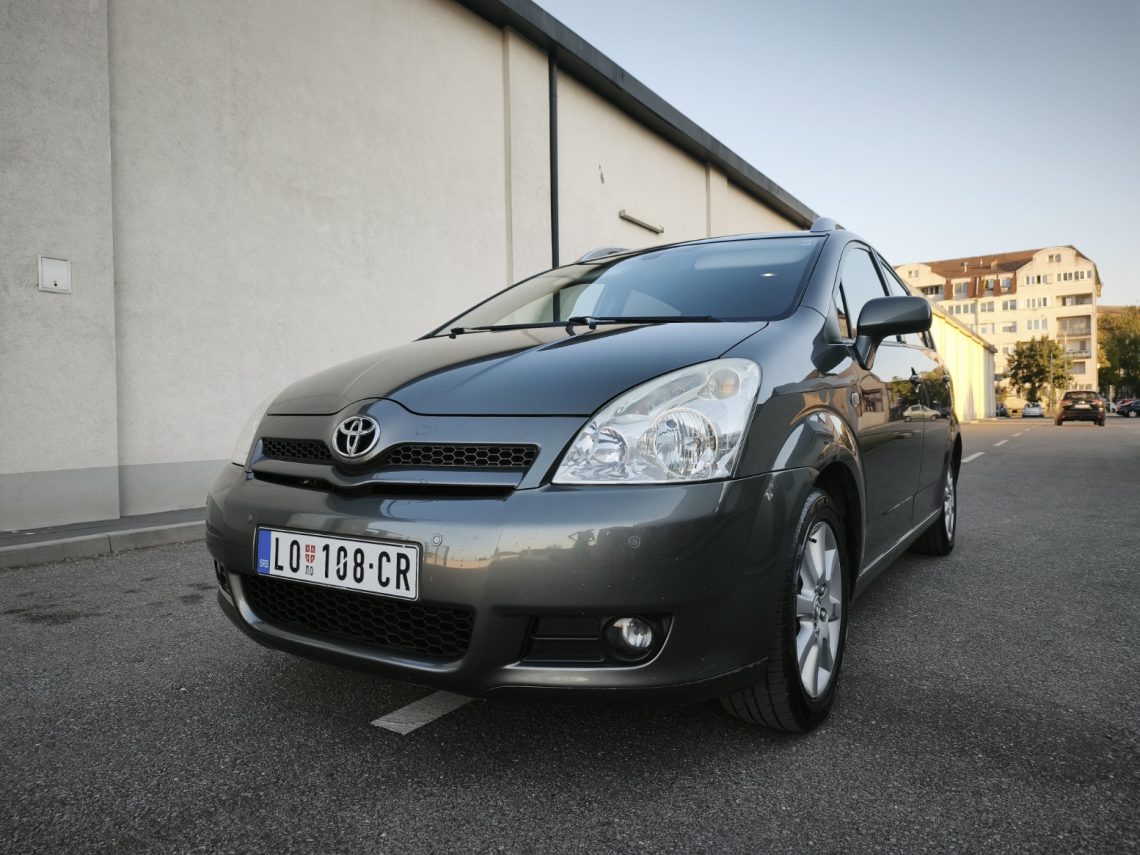 Toyota Corolla Verso 1.8 VVT-i – 7 sedišta – bez ulaganja