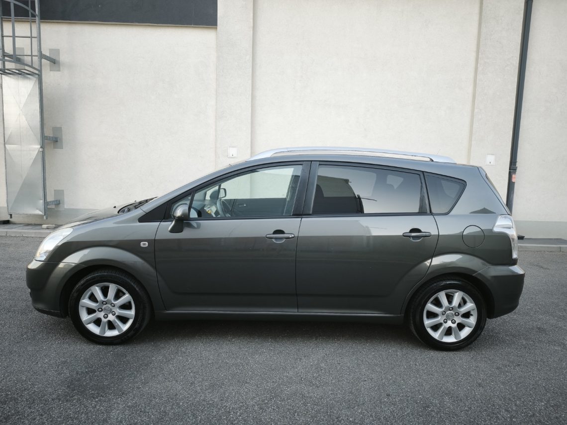 Toyota Corolla Verso 1.8 VVT-i – 7 sedišta – bez ulaganja