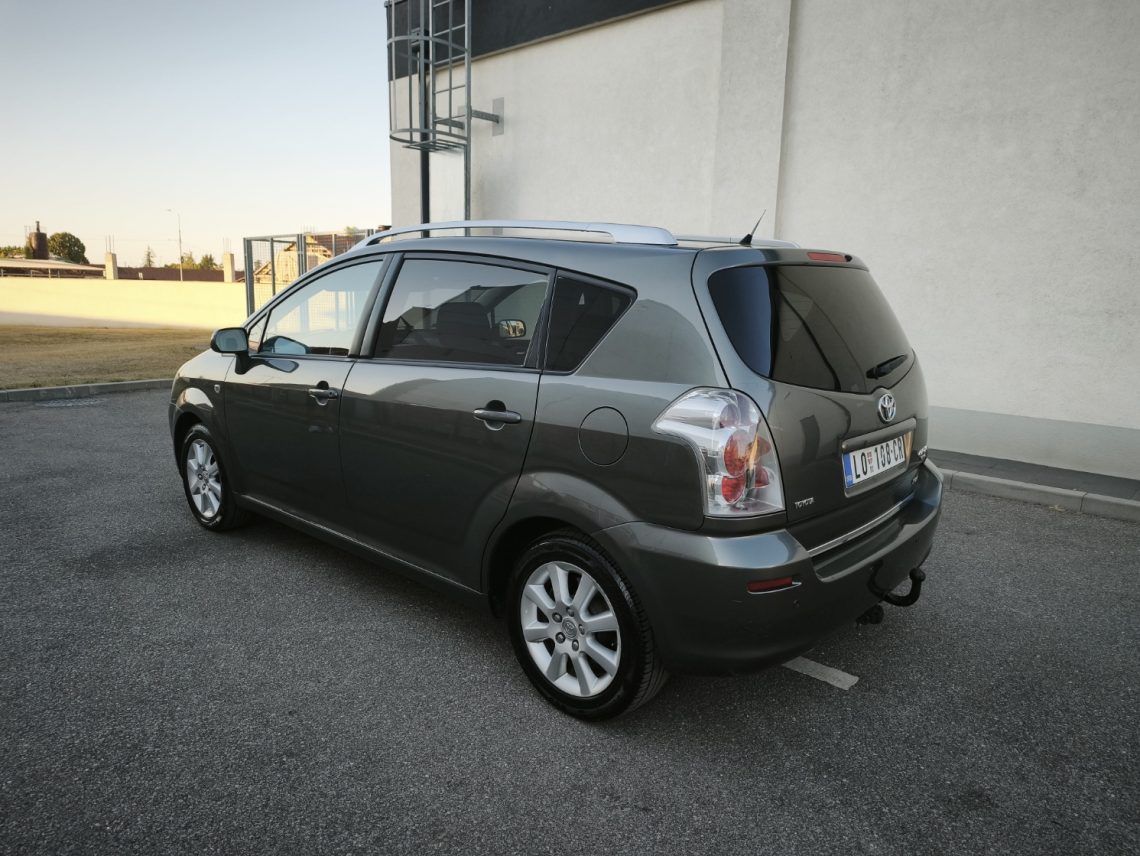 Toyota Corolla Verso 1.8 VVT-i – 7 sedišta – bez ulaganja