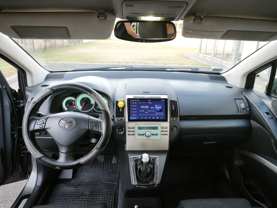 Toyota Corolla Verso 1.8 VVT-i – 7 sedišta – bez ulaganja