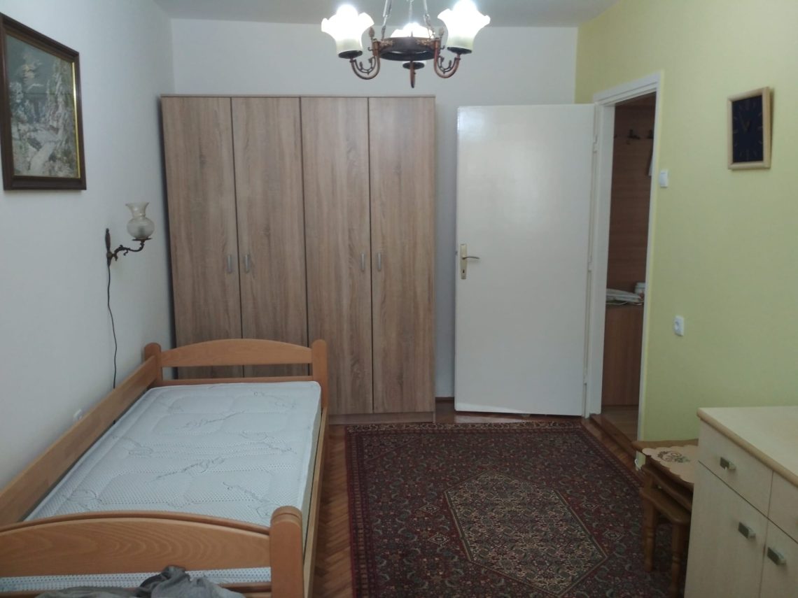 Izdajem stan Zvezdara 35m2