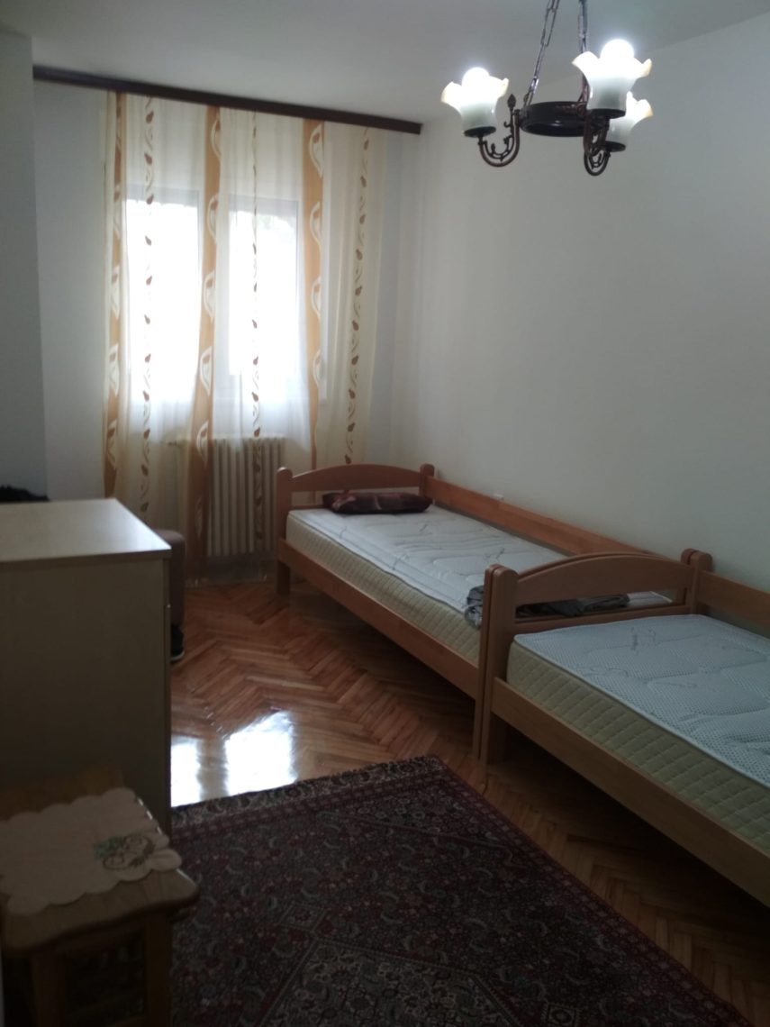 Izdajem stan Zvezdara 35m2
