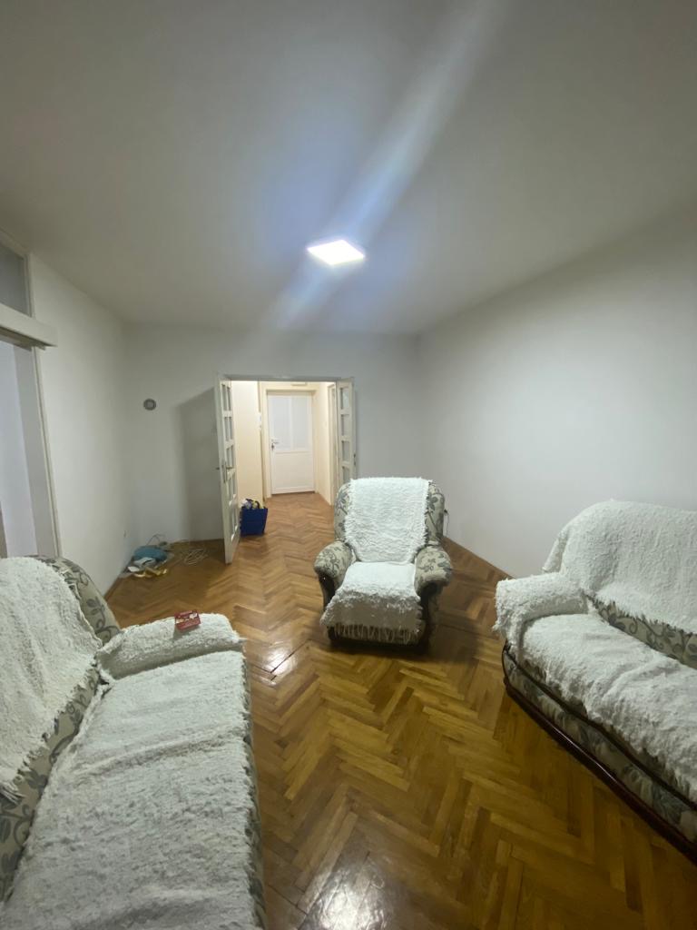 Izdavanje stana Sremska 5A/19, 80m2, četvorosoban